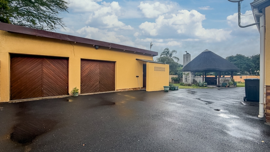 4 Bedroom Property for Sale in De La Haye Western Cape